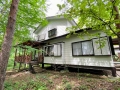 森の眺めと小川のせせらぎ  くつろぎの住宅